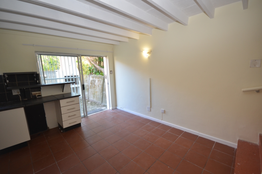 To Let 2 Bedroom Property for Rent in Cambridge West Eastern Cape